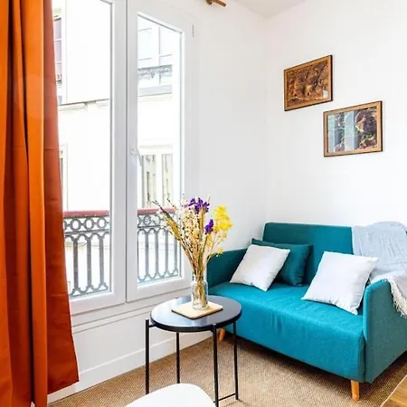 Charm And Convenience In Quatier Latin Apartment Paris Exterior photo