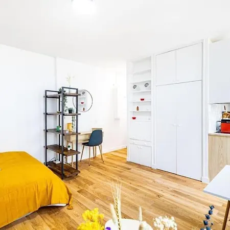 Charm And Convenience In Quatier Latin Apartment Paris Exterior photo